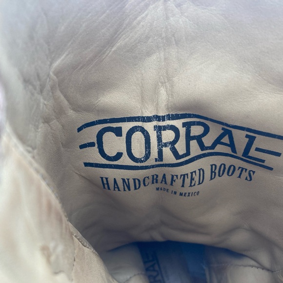 Aztec Style Cowgirl Boots - Picture 9 of 10